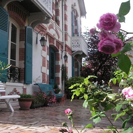 Bed and Breakfast L'Oustal Bourges Exterior foto