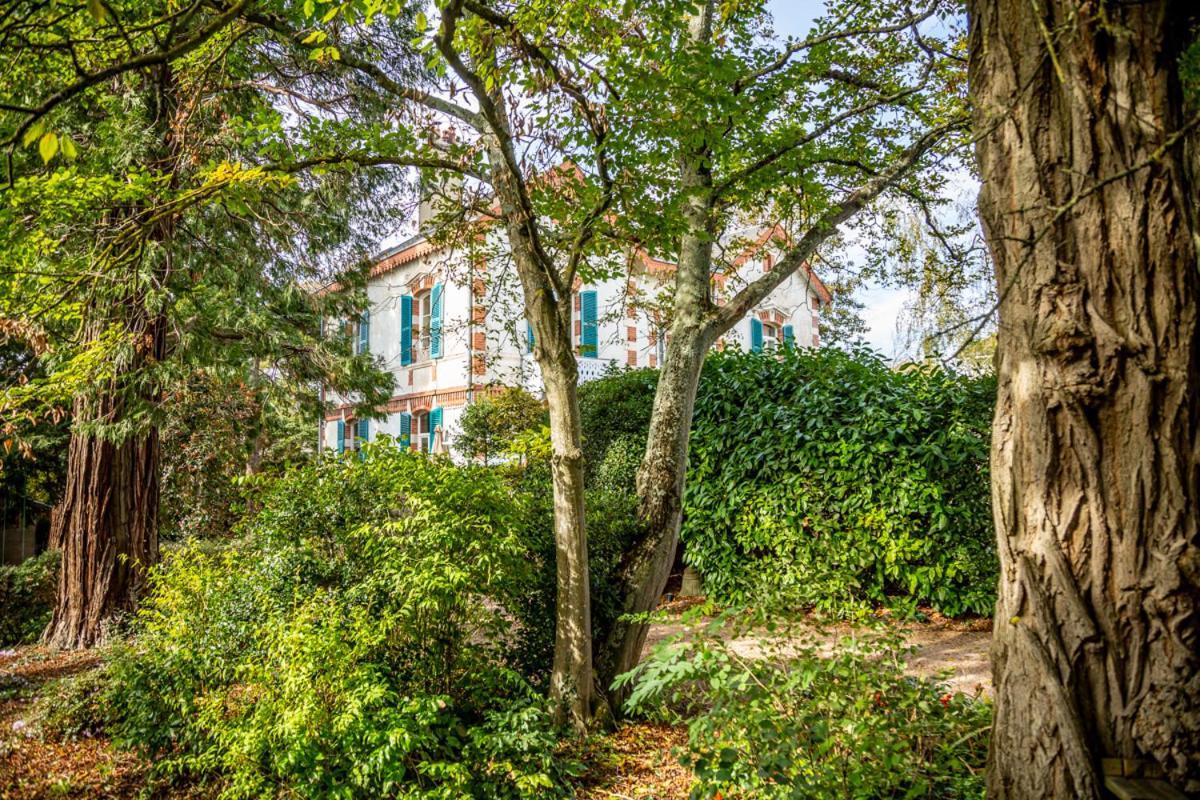 Bed and Breakfast L'Oustal Bourges Exterior foto