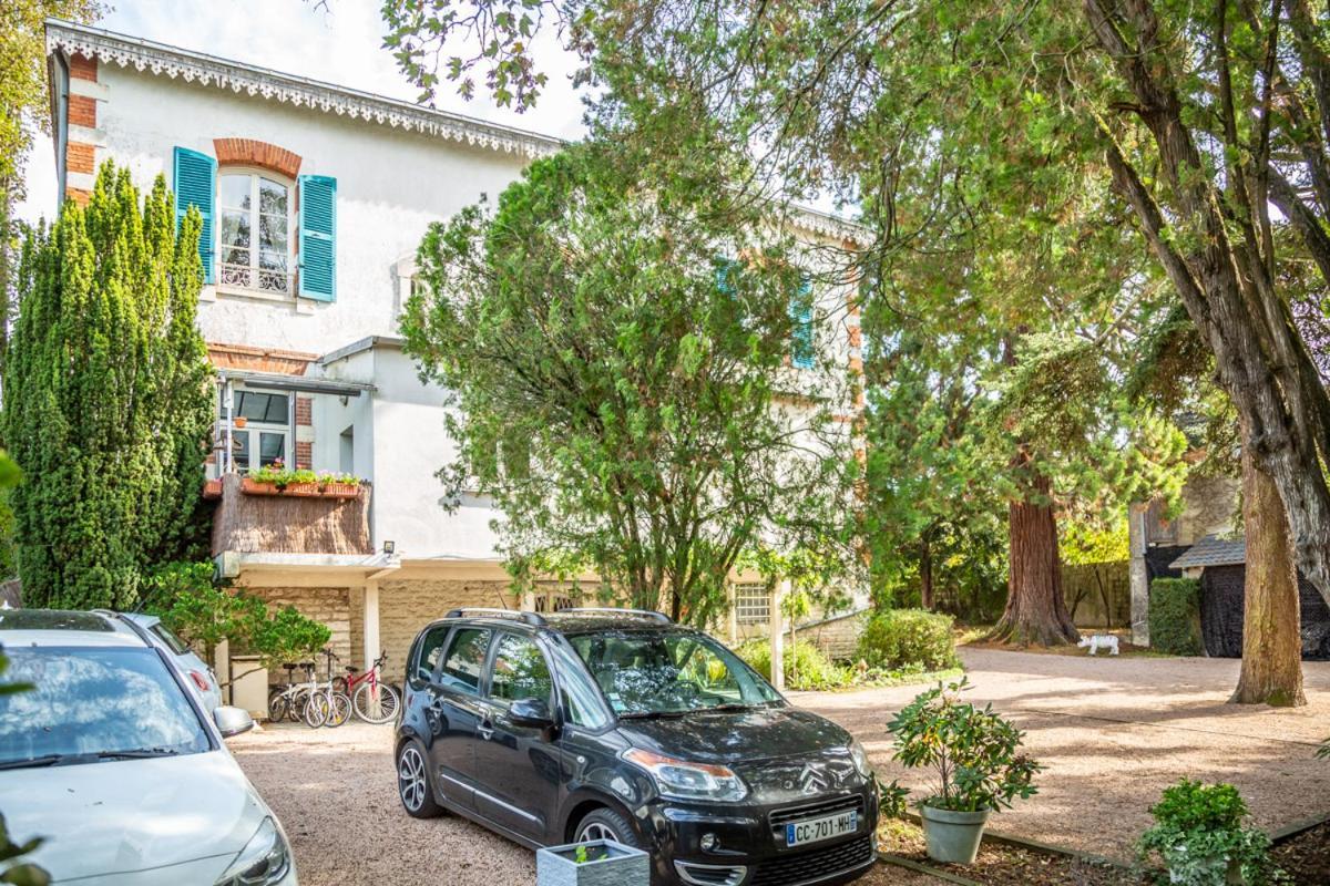 Bed and Breakfast L'Oustal Bourges Exterior foto