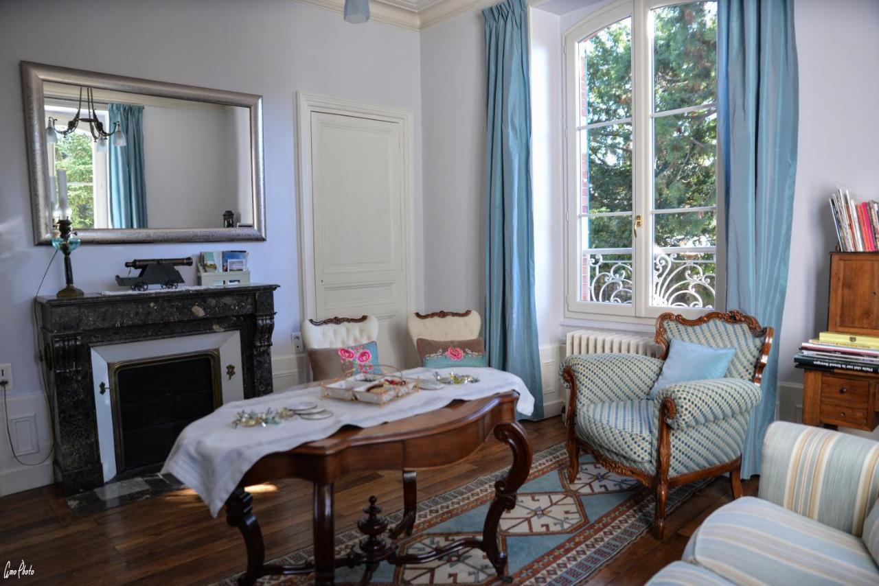Bed and Breakfast L'Oustal Bourges Exterior foto