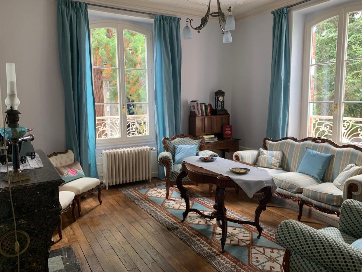 Bed and Breakfast L'Oustal Bourges Exterior foto